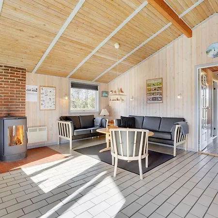Frille - 200m From The Sea By Interhome 펜션